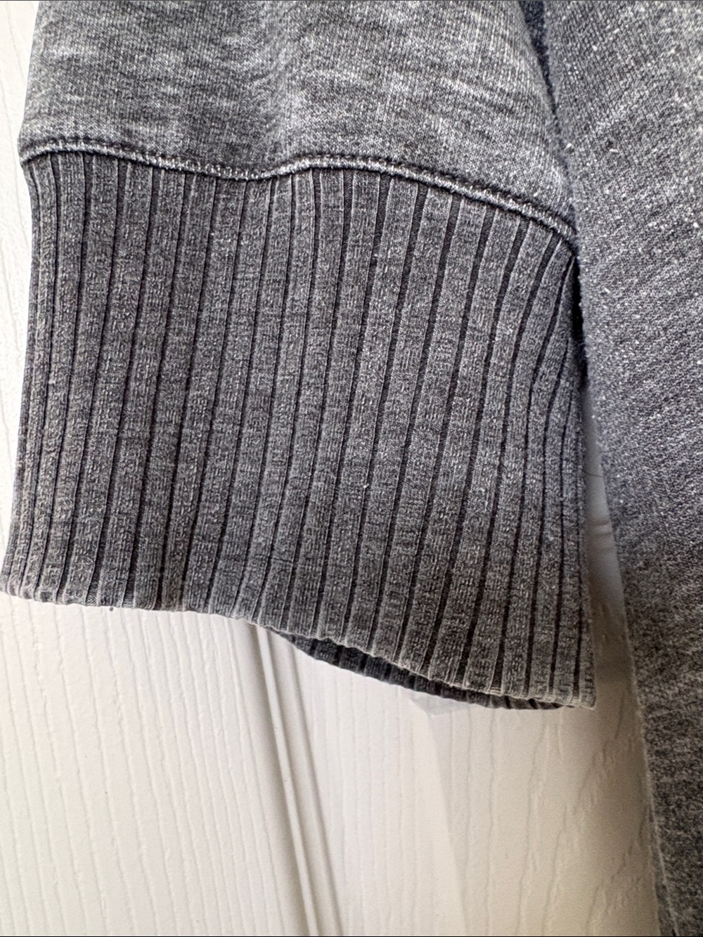 Washed Gray V-Neck 3/4 Sleeve Pullover Top - Picture 4 of 6